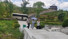 <b>不畏酷暑，，，旅行指导促提升</b>