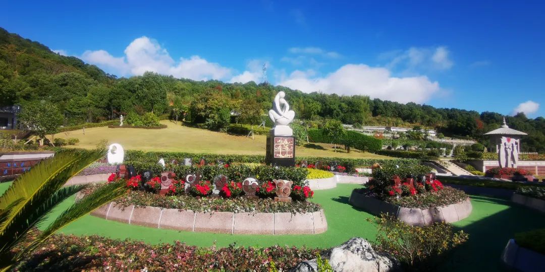 亮点 | 这座陵园入选省级节地生态埋葬树模点，，，，，，绝非无意